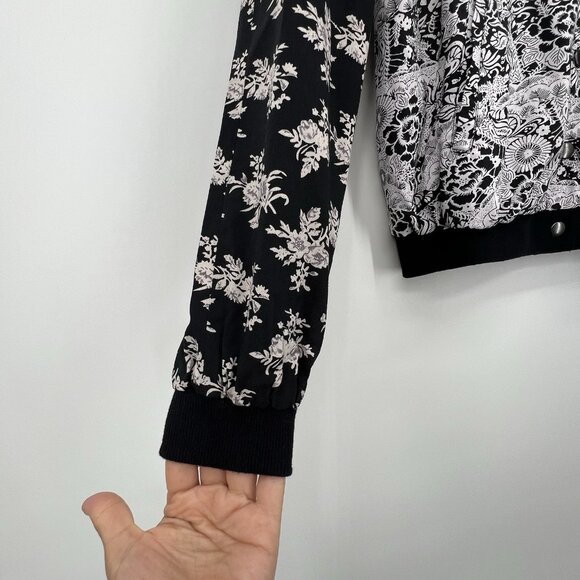 Free People Bomber Jacket Floral Size S Snap Button Pockets Feminine Boho Retro - Picture 5 of 13